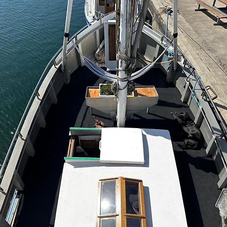 Varra Water - Unique Boat Accomodation - Bornholm - Fjaelstavn Nexo Exterior photo