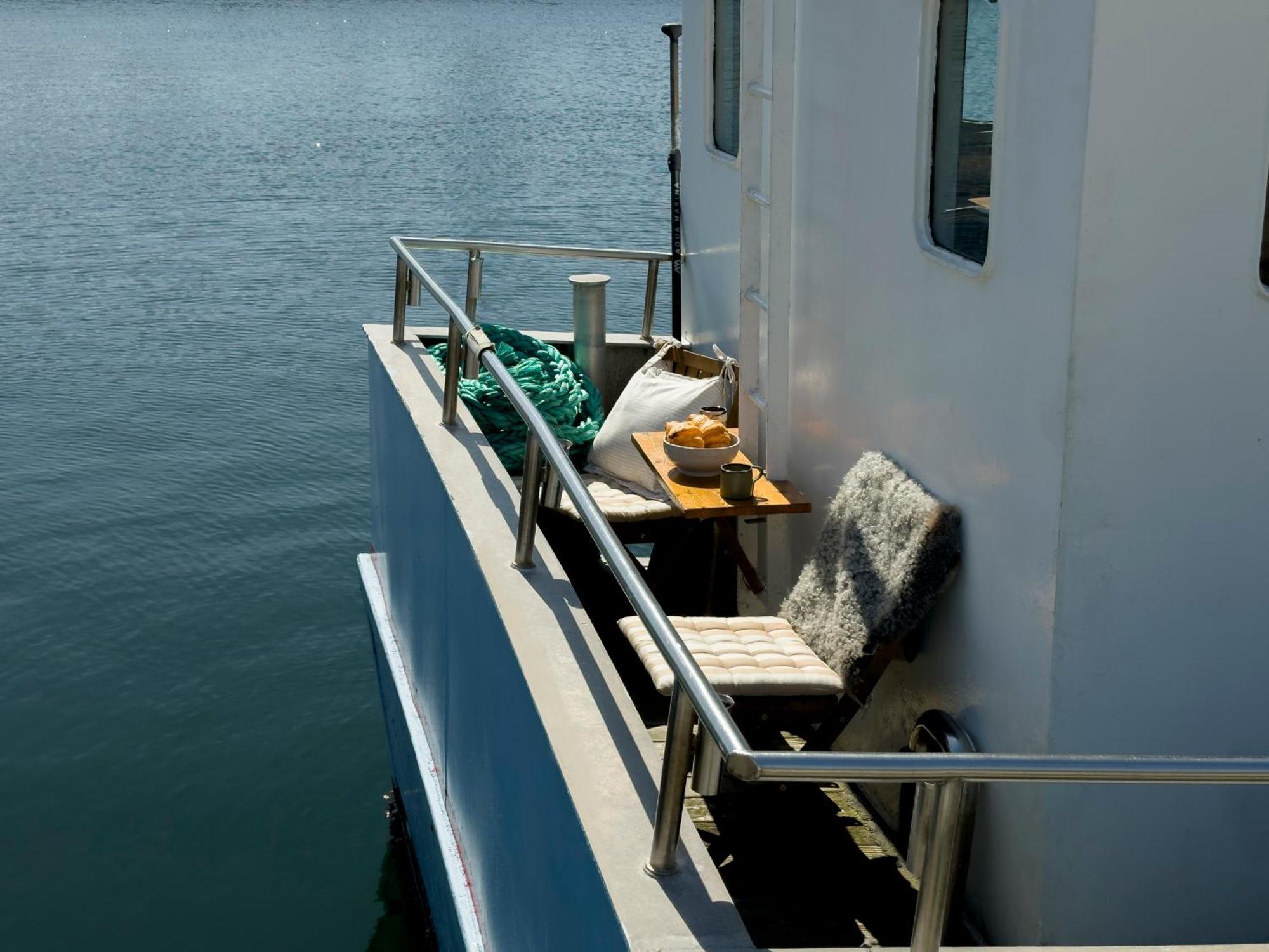 Varra Water - Unique Boat Accomodation - Bornholm - Fjaelstavn Nexo Exterior photo